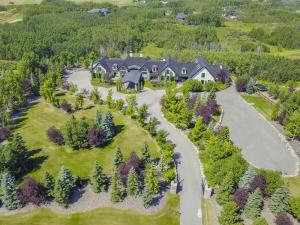 251201 Welland Drive Northwest in Rural Rocky View County, Alberta, Canada