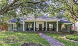 Move-in ready 3 bedroom 2 bath 1,834± square foot home - New roof & gutters, water heater, 8 foot privacy fence - Heated floors in master bathroom, custom closets - Wi-Fi enabled smart locks, a Nest thermostat - Updated baths & kitchen with new appliances & fixtures 