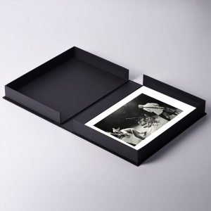 Tony Levin’s King Crimson Print Collection Box Shot