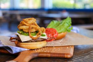 The Sidewinder Jalapeño Burger