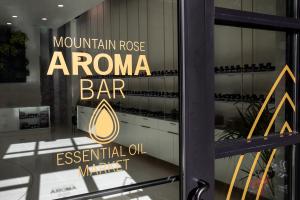 Mountain Rose Aroma Bar - Eugene entrance