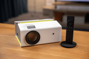 Emotn C1 and remote control