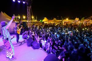 Paradox Brings the Crowds on Friday Night