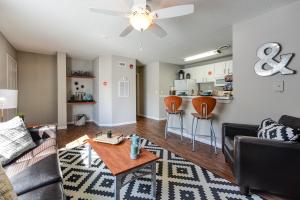 Picture of an Apartment Living Room