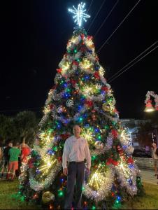 Mike Bracchi Wilton Manors City Commissioner at Holiday Lights Event