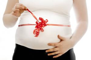 Look at Me 4D Imaging offers tips on revealing your baby's gender during Christmas family gatherings.