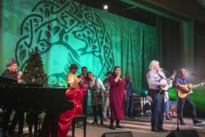 Artists United Against Homelessness Christmas Concert grand finale