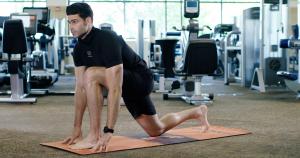 Chicago Bears punter, Pat "Megapunt" O'Donnell, uses the FERGO exercise mat.