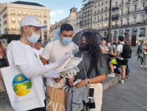 Volunteers from the National Church of Scientology of Spain share "The Way to Happiness" with those living in and visiting the Literary Quarter of Madrid.