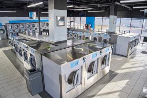 With Rave Laundry's state-of-the-art Electrolux machines, you'll be done with your laundry in less than an hour.
