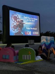 Outdoor movie screen rental for drive-in movie in Florida