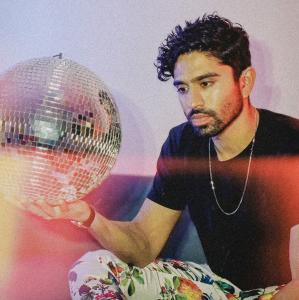 Dreebsby Artist Profile Photo Singaporean Singer Songwriter Musician Producer Sad Disco Pop Funk Rock