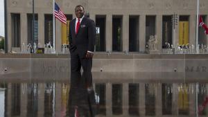 Financial Adivosr walter mckinney american flag finance monument dc marine military vanderbilt financial group esg new