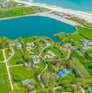 468 First Neck Lane Southampton Aerial