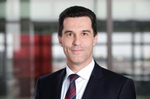 Portrait of Knorr-Bremse's Vice President Global Brake Systems, Matthäus Englbrecht