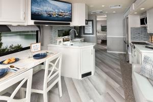 The Bounder 35GL is a Class A Gas luxury motorhome with an innovative, industry-leading floorplan that delivers ultimate comfort and convenience for travel-loving couples and families.