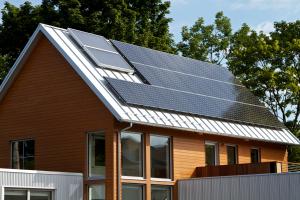 House with solar panels - a potential upgrade that can be financed with the GreenCHOICE Mortgage.