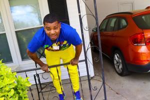 spice Ditti Takes Autism Awareness Photo