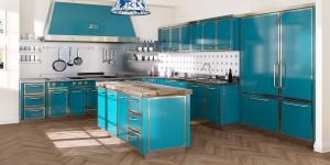 DeManincor Bespoke Kitchen with St Tropez Finish