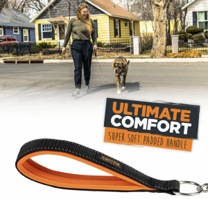 The chain dog leash features a soft padded handle for ultimate comfort on walks