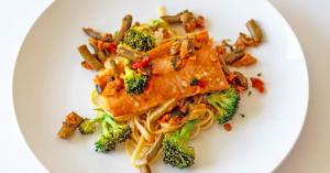 Salmon & Vegetable Linguini - Complete Meals menu