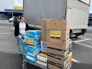 USIDHR Team purchasing food and much-needed resources for Ukrainian refugees