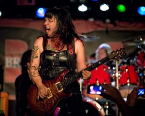 ALL-STAR JAM HOSTED BY FEMALE GUITARIST RONI LEE AND ROCK ’N ROLIVIA’S ROCKIN’ RAG KICKS OFF NAMM WEEKEND ON JUNE 2ND