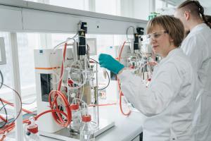 Yeast fermentation at BioPhero allows for production of affordable insect pheromones