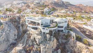 CABO PLATINUM ANNOUNCES TWO NEW LUXURY VILLA VACATION RENTALS IN CABO SAN LUCAS