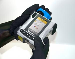 Detecting fentanyl in a drug sample using a Rigaku ResQ CQL handheld 1064 nm Raman analyzer.