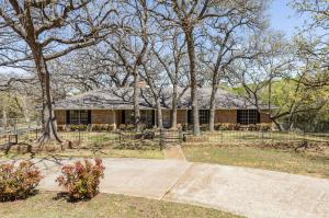 40±AC with Home in Grandview, TX., to be sold in multiple tracts.