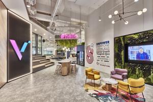 Conexus Studio Designs High-Productivity Hub in Resimercial Style for 8VI Holdings’ Hybrid Workforce