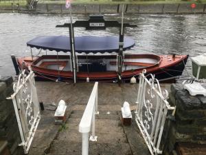 The Jolly Brit in The Queen’s Platinum Jubilee Flotilla