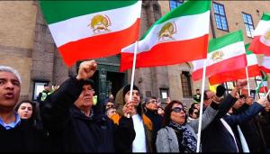 (Video) Iranians Protesters Confront MOIS Show Outside Hamid Noury Courthouse in Stockholm