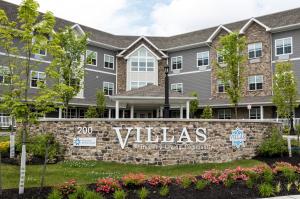 Villas of Holmdel, N.J., Convenient to Staten Island, N.Y., to Host Free Happy Hour, Live Hula Show