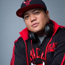 Jay Ejercito is the Owner of Chicago wedding DJ company Momentz Productions.