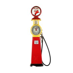 Eco-Meter 150 "Clockface" Gasoline Pump (Canadian, 1930s), 82 inches tall by 22 inches wide and painted to Shell colors, with a reproduction globe (CA$29,500).