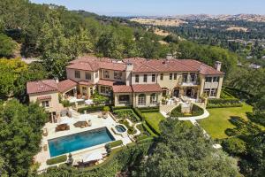 Turnkey Private 10 Acre Estate to Auction via Sotheby’s Concierge Auctions