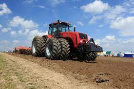 Agricultural Tractor Machinery Market