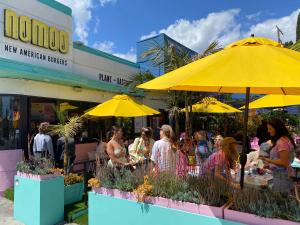 Fans are raving over nomoo's plant-based burgers and more.