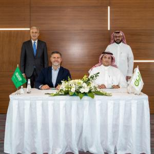 راية لخدمات مراكز الاتصالات (RCX) توقع اتفاقية شراكة مع زين السعودية لإدارة تجربة عملائها في المملكة العربية السعودية