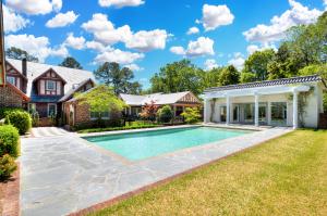 Interluxe Auctions: 403 W Calhoun Street, Sumter, SC - Pool