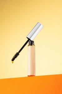 The Eyelash Care Essence Market