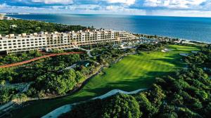 Atelier Playa Mujeres receiving the ’Mexico's Leading Conference Hotel’