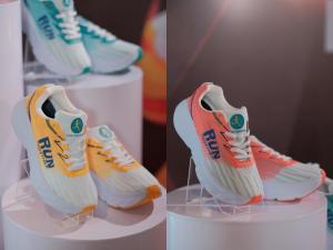 The Vietnamese first physical shoes applying NFC technology launched in June 2022.