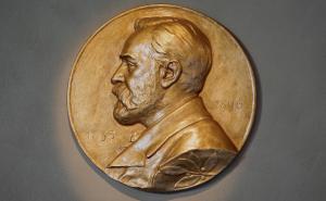 Nobel Prize in Chemistry for C60 Molecule