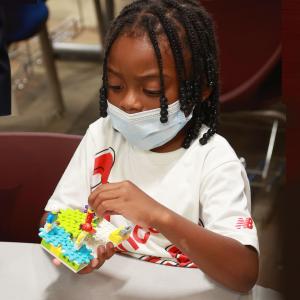 Student from Lincoln Elementary Working in SmartLab