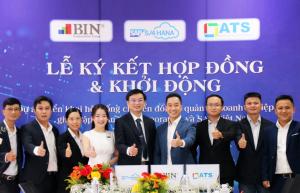 Mr. Jimmy Lee (the fifth person from the left) is the Chairman of BIN Corporation Group