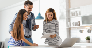 Zoodealio agent is helping home sellers review their cash offers and home selling solutions