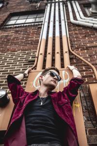 Johnnie Mikel, Pop Artist